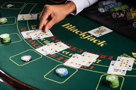 Tata letak taruhan American Roulette di rotogel dengan berbagai opsi taruhan dalam dan luar yang jelas